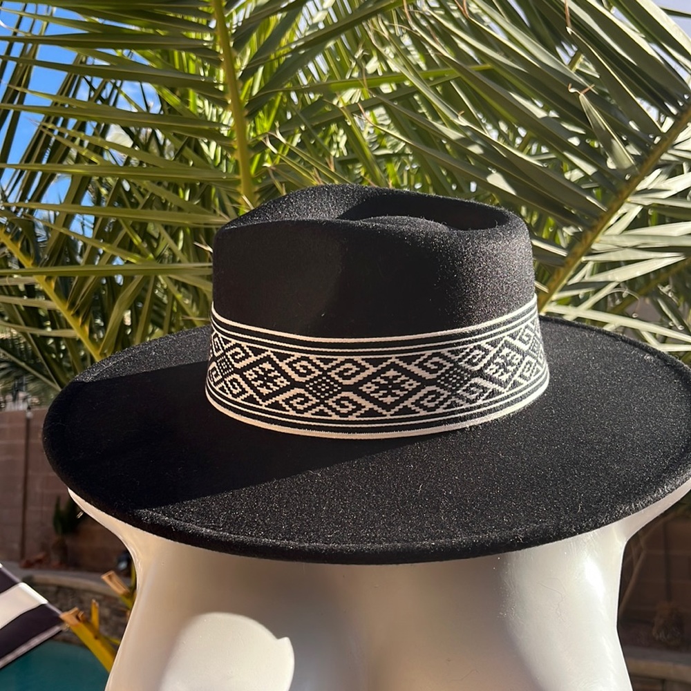 NWT Fabulous Black Trendy Hat